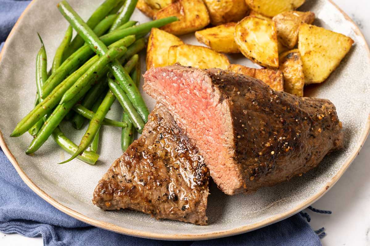 So bereiten Sie ein Tri-Tip-Steak auf 3 Arten für ein preiswertes Hauptgericht zu
