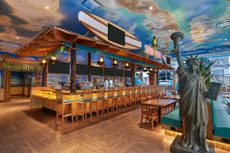   Интериор на MargaritaVille Times Square Tiki Bar
