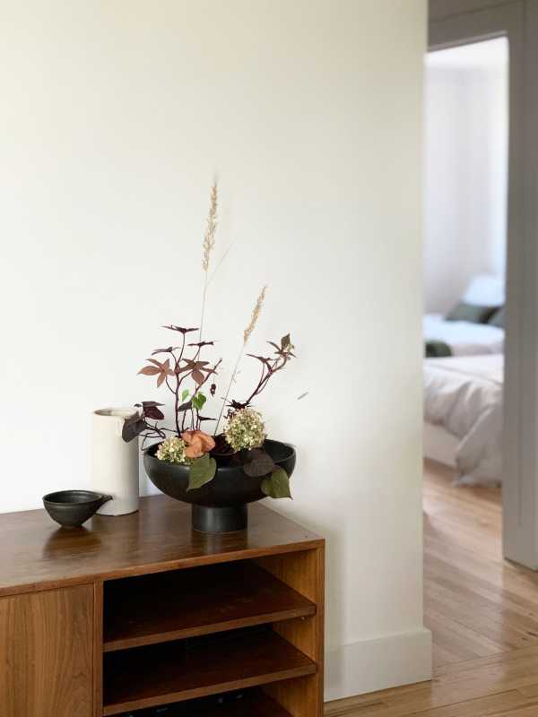 Ikebana-Blumenarrangement