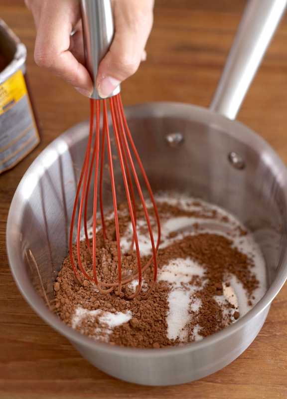 Cómo hacer chocolate caliente desde cero que es mejor que una mezcla