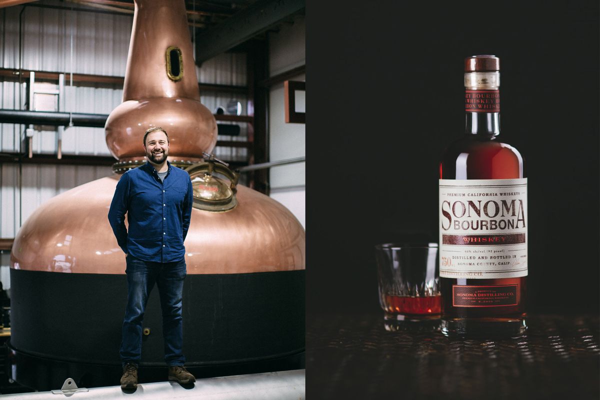 Imagine stângă a unui bărbat în blugi și un buton în fața unui vas mare, imagine dreaptă a unei sticle mari de whisky pe un fundal negru