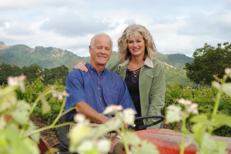 Heidi Barrett (derecha) y su esposo Bo / Foto cortesía de La Sirena Wines