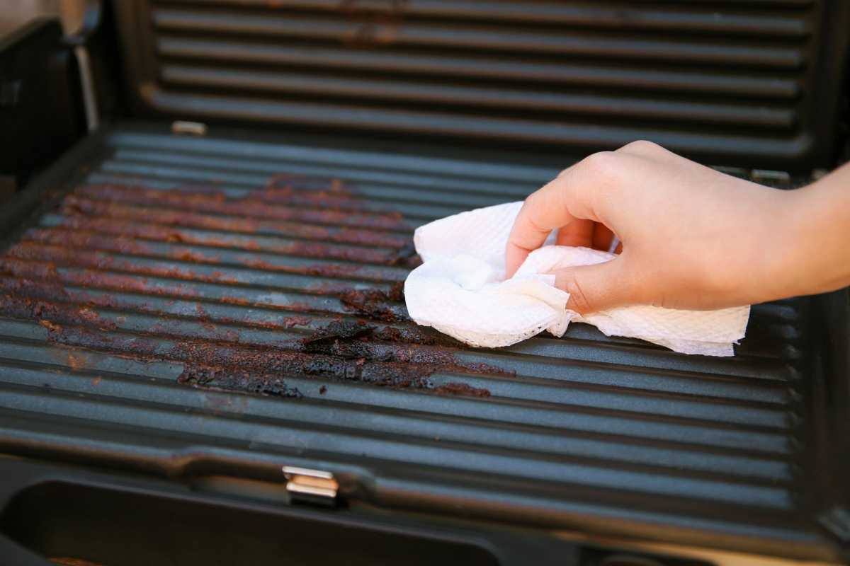 Hoe grillroosters schoon te maken