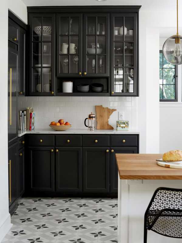 dapur modern hitam putih