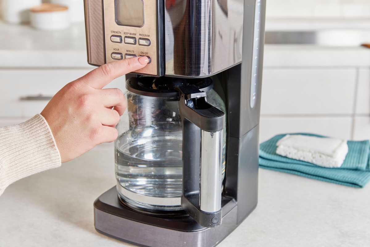 Sådan rengøres en kaffemaskine - iblødsætning