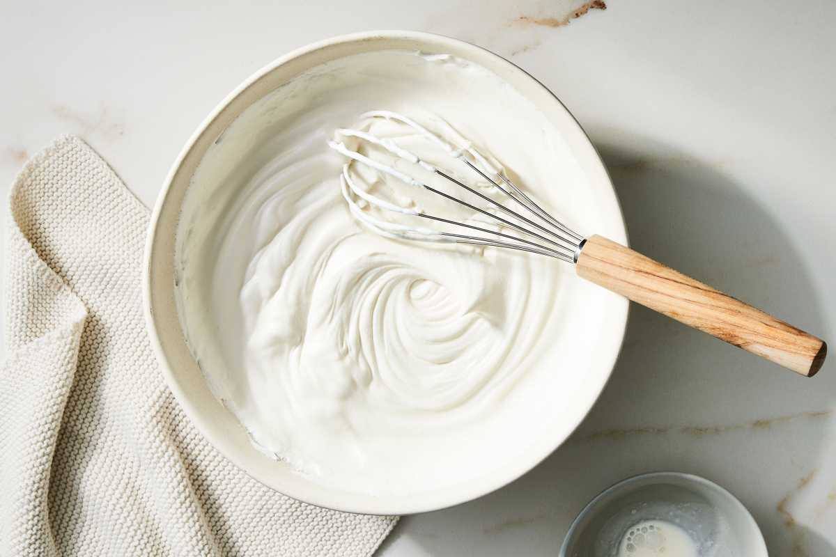 ¿Qué es la crema batida espesa? Sustitutos, recetas y almacenamiento