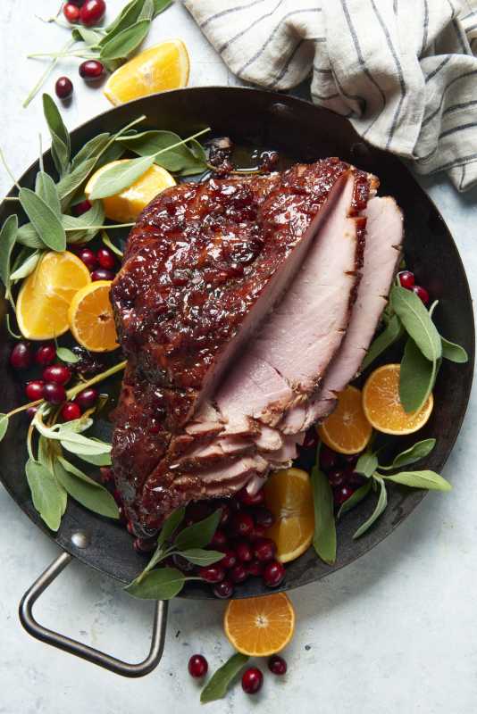 كيفية طهي لحم الخنزير لعشاء عطلة كلاسيكي سوف تتذكره