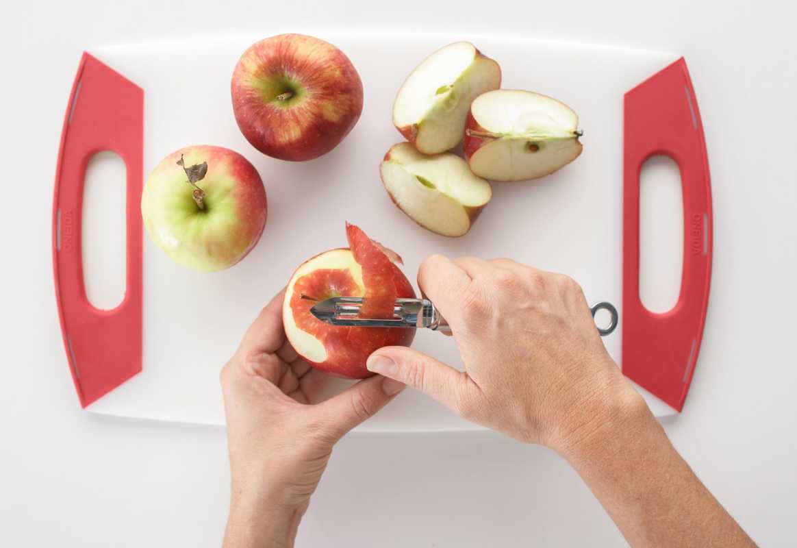 Kako pripraviti jabolka za jabolčno pito v 3 preprostih korakih