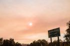 Llàgrimes de foc de Kincade pel comtat de Sonoma, polzades cap a Napa (ACTUALITZAT)