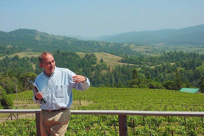 Michel Salgues, adviseur internationale wijnbereiding, overlijdt op 70-jarige leeftijd