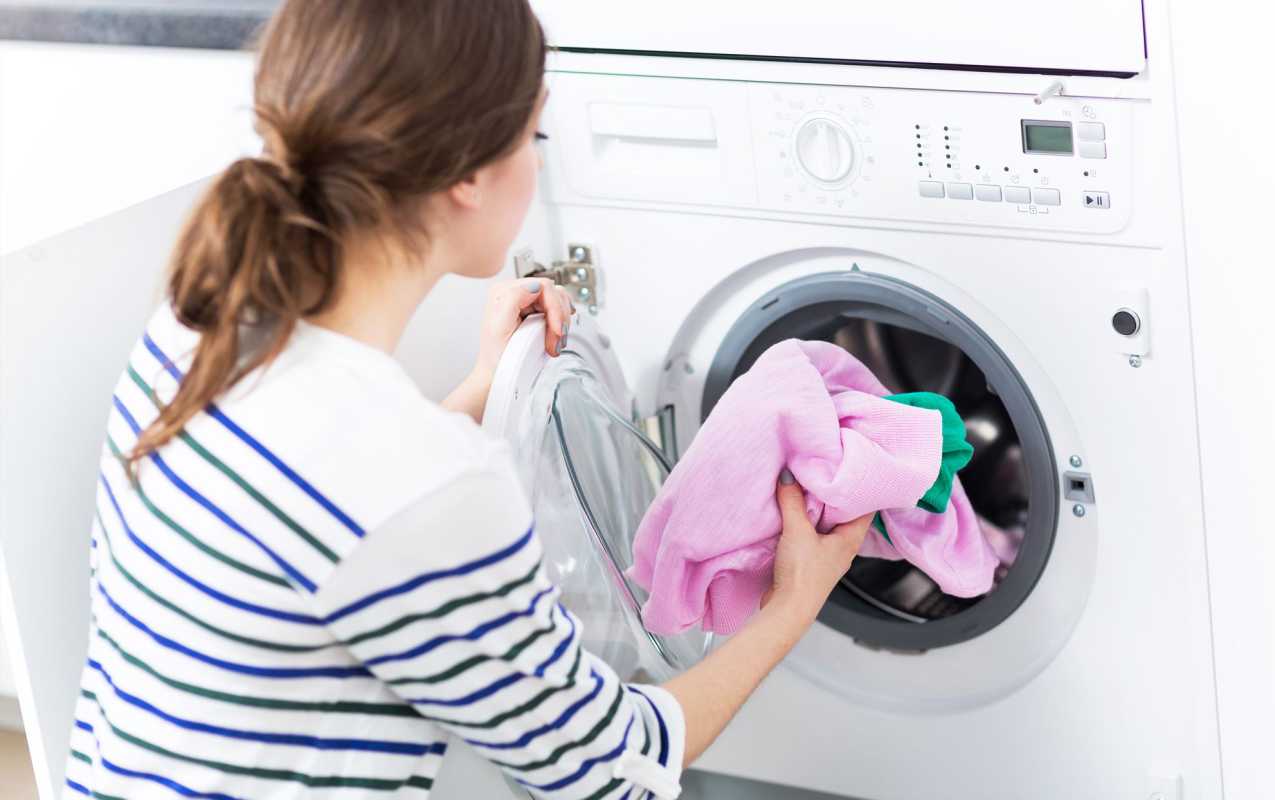 ¿Es mejor lavar la ropa en frío? Esto es lo que dicen los expertos