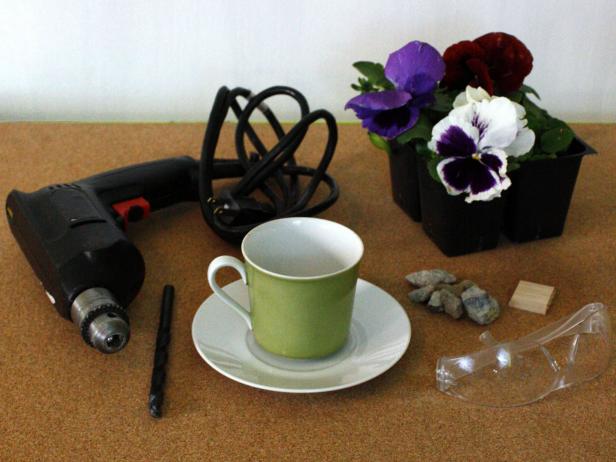 CI-Tiffany-Threadgould_teacup-flowerpots-materials2_s4x3