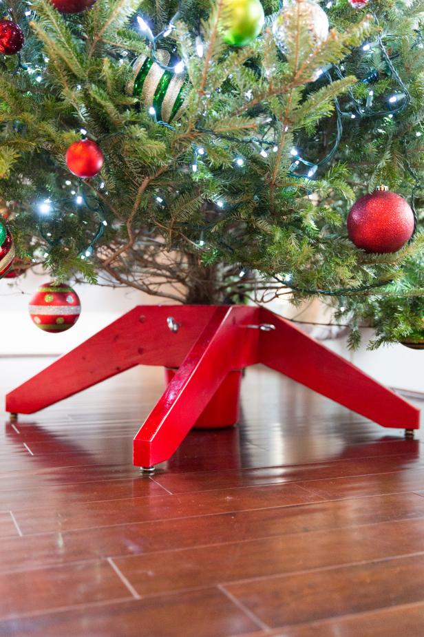 Како направити штанд за божићно дрвце