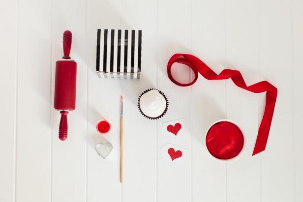CI_TomKat-Studio-Remaja-Valentines-Day-Tools-and-Materials_s4x3