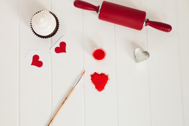 „CI_TomKat-Studio-Teen-Valentines-Day-Glitter-Heart_s4x3“