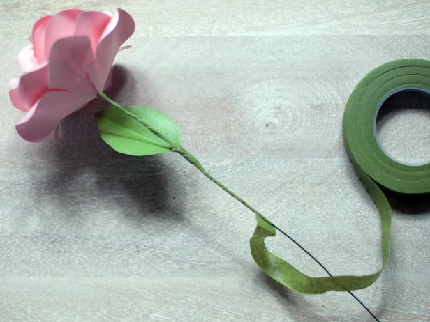 CI-Lia-Griffith_Paper-Roses-tape-leaf-step12_4x3
