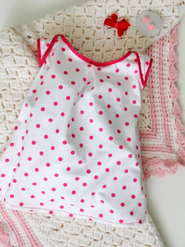 Hvordan sy en strikket babykjole
