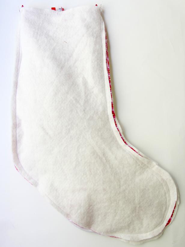 CI-Jess-Abbott_Rit-dye-Χριστούγεννα-stocking-slide-lining-over-stocking_v