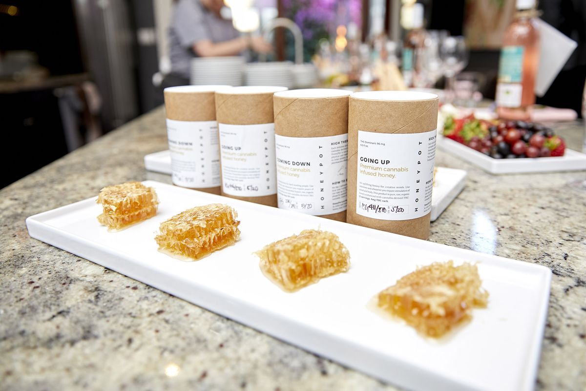 Honeypots con infusión de cannabis en Thursday Infused / Foto de Tyler Arneson