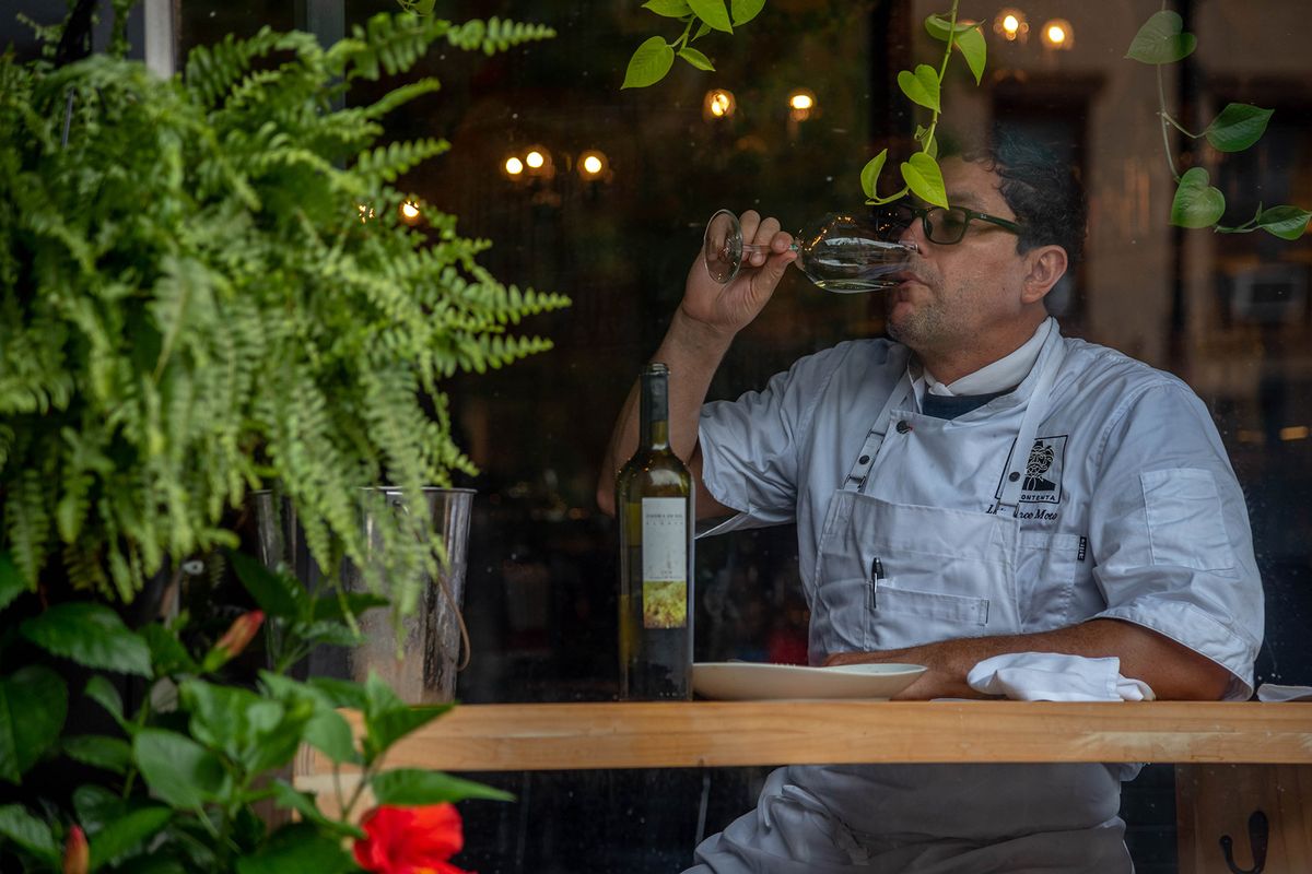 Luis Arce Mota, eigenaar / chef-kok, La Contenta en La Contenta Oeste, New York City / Foto door Lisa Kaplowitz