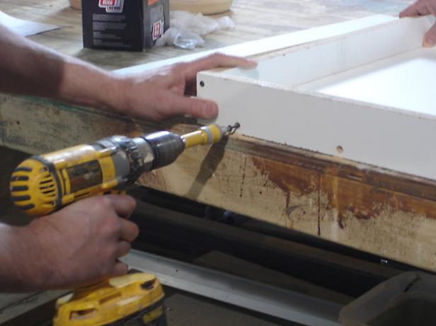 Kaip supilti paprastą betoninį stalviršį