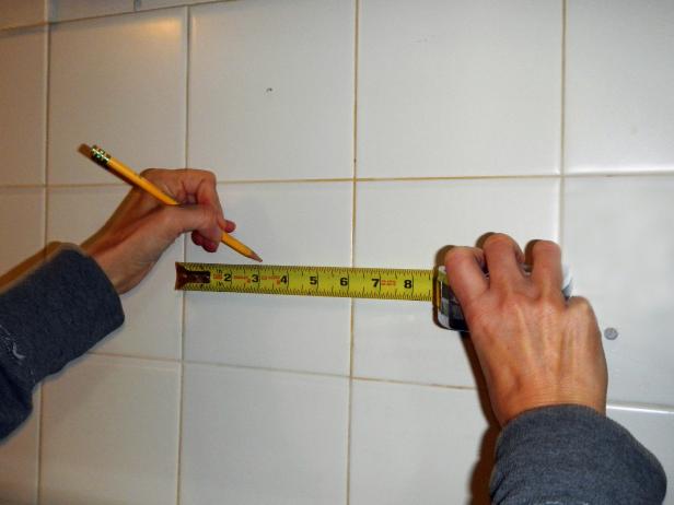 Original-paint-tile-backsplash_measuring-step1_s4x3