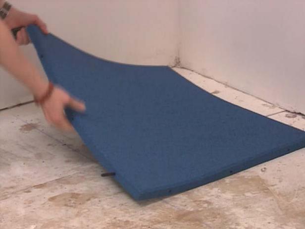 Paano Mag-install ng Rubber Tile Flooring