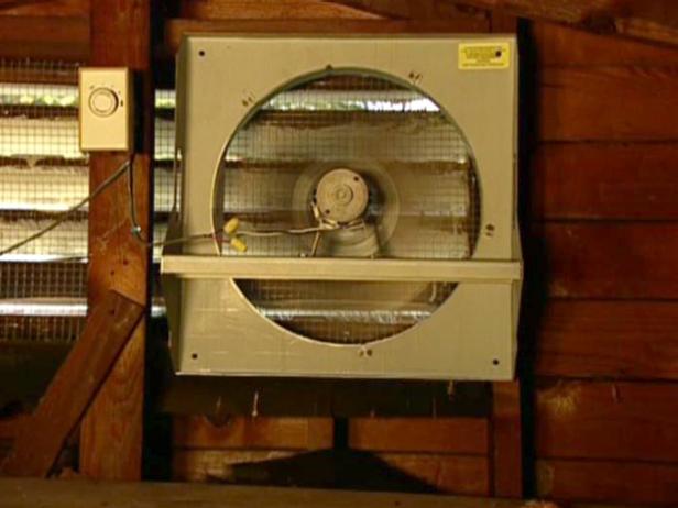 Cómo instalar un ventilador de ático con energía solar