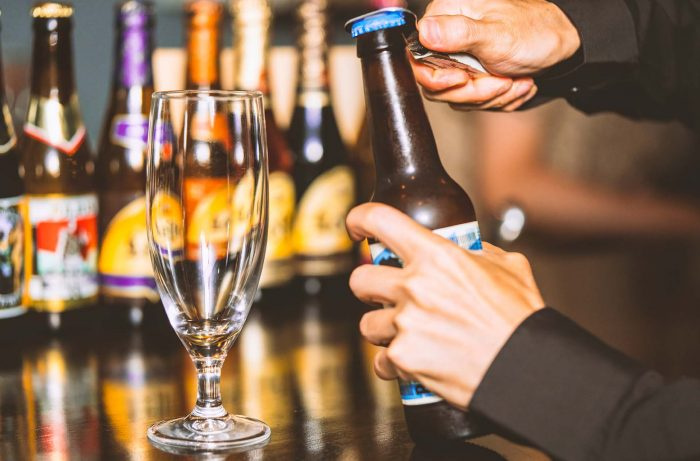 6 najlepszych otwieraczy do butelek piwa według profesjonalistów