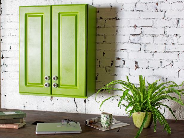 CI_Brian-Flynn_green-green-painting-Cabinet_s4x3