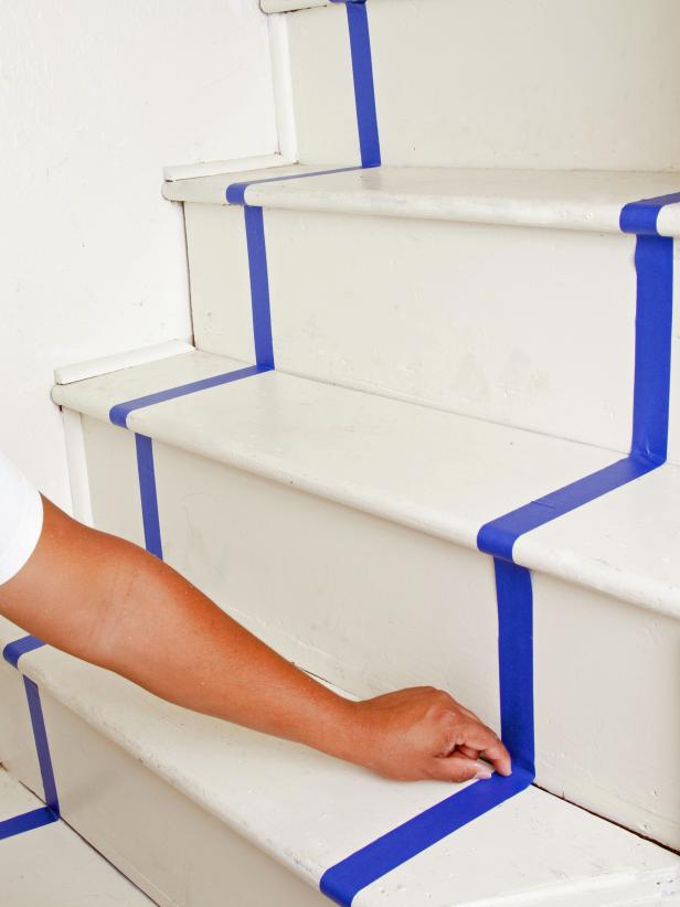 Orihinal-Brian-Flynn_painted-staircase-taping2-step3b_s3x4