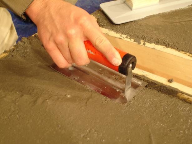 бетонният ръб дава професионален завършек на ръба