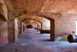 Los arcos de Fort Zachary Taylor / Foto de Karen Boudrie