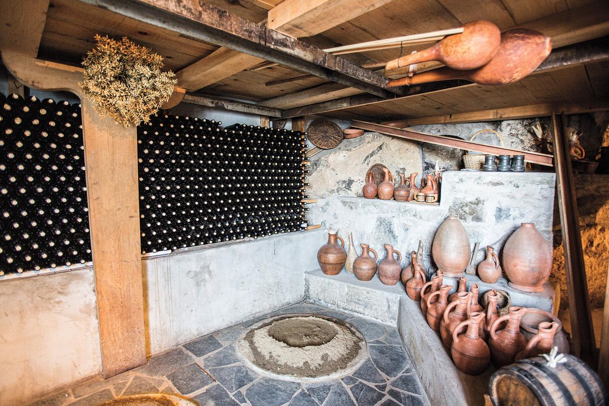 Piecas arhitektoniski satriecošas vīna darītavas visā pasaulē, sākot no Spānijas līdz Gruzijai