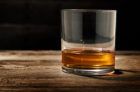 8 eenvoudige stappen om uw eigen whisky te blenden