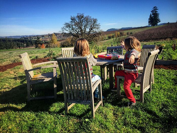 Niños en Oregon Wine Country