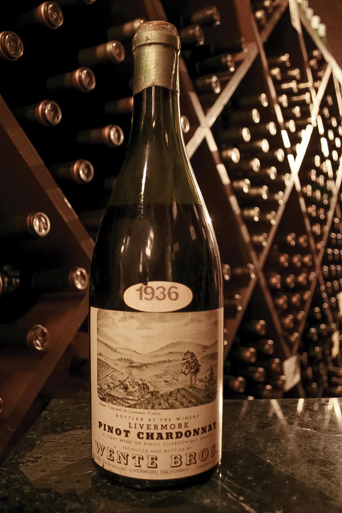 Бутилка Wente Bros. Pinot Chardonnay, реколта 1936 г. / С любезното съдействие на лозята Wente