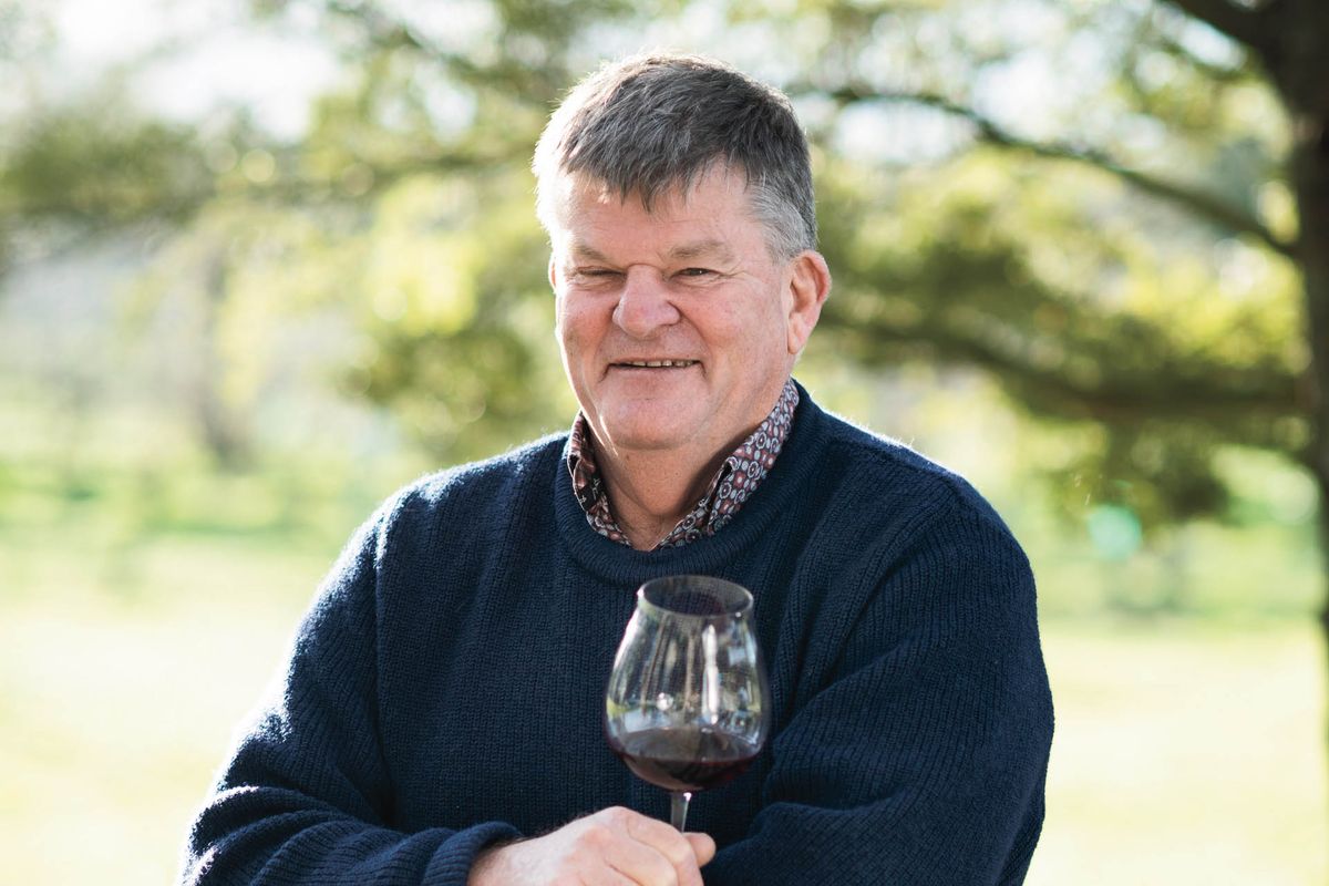 Larry Mckenna ผู้อำนวยการไร่องุ่นและผู้ผลิตไวน์ Escarpment