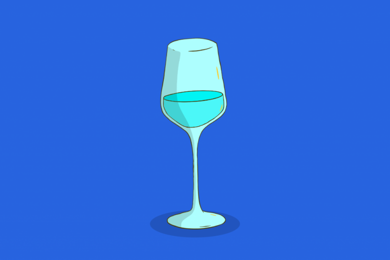   Вода в стъклена чаша
