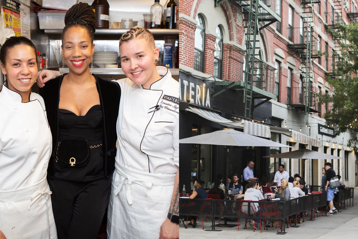 Vasakul on kolm naist, kaks kokavalget, paremal on kõnnitee istumisega restorani väliskülg